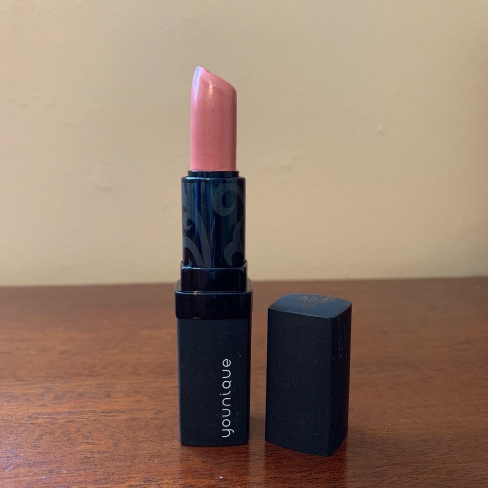 Younique Lipstick